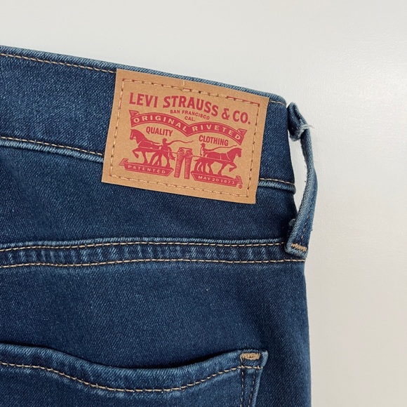 Levi’s 720 Jeans - Picture 8 of 8